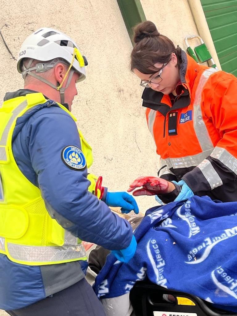 Yesterday, some of our team had an early start, to travel to Portlaoise to take part in Major Incident training. Rescue Org Ireland put the team through their paces with realistic, stressful simulations, in order to better prepare for a major incident with mass casualties.