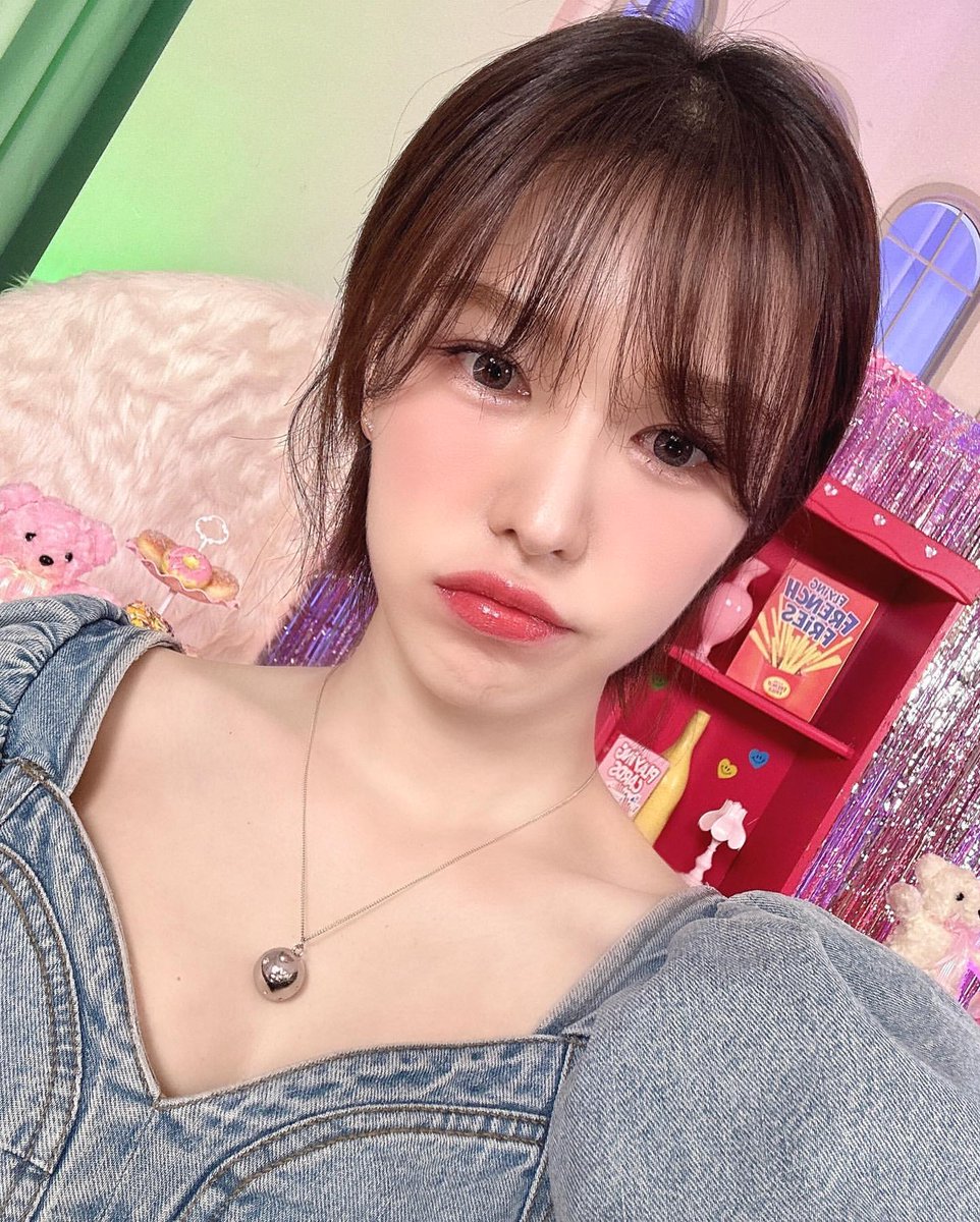 Weudy's tweet image. 오랜만에.. 안녕!