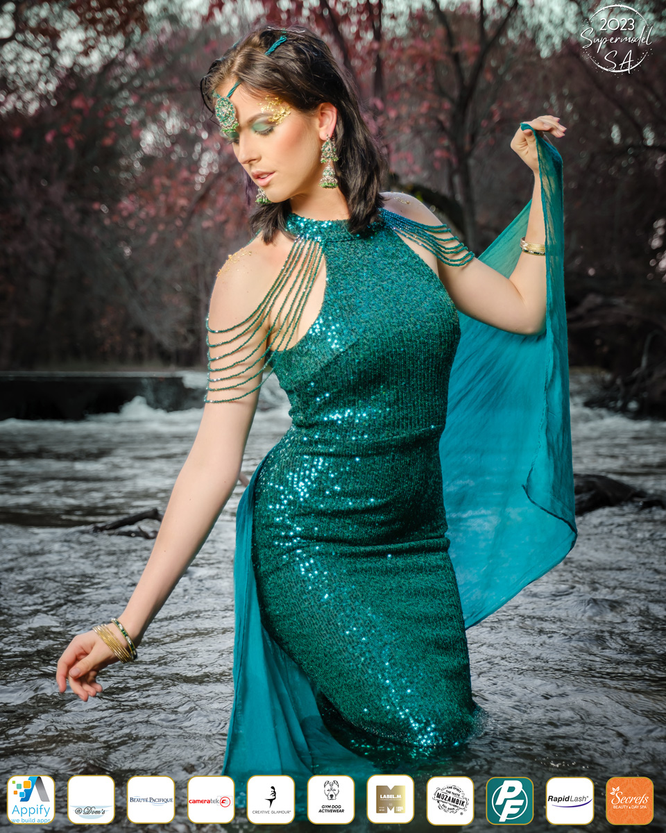 SupermodelSA's tweet photo. Supermodel SA 2023 - Flashback! Supermodel SA 2023 - Theme 2: Fierce and Feminine
Contestant: Sharon Nienaber
📸: Chantal-Mari Clapton - Potch Academy Photography Studio
💄: Stephan Venter - Makeup by Stephan Venter

#creativeglamoursa #photographer #makeup #model #supermodelsa https://t.co/xhcDXGmP48