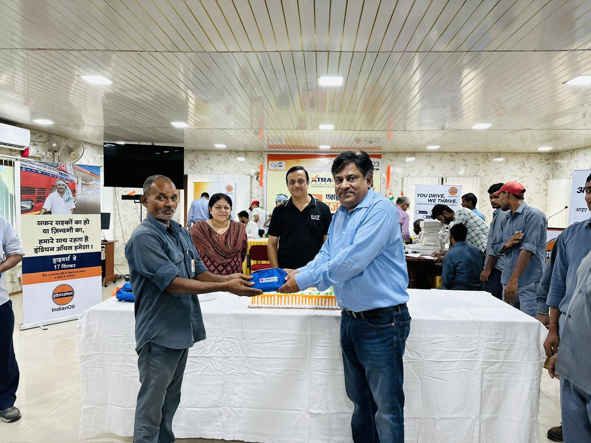 jitendergarwan's tweet photo. "Revving up for a special day at Tikrikalan Bottling Plant! 🚚��� Our Drivers' Day celebration featured eye and health checkups, a slice of delicious cake, and the distribution of drivers' kits. Keeping our dedicated drivers in top gear!" 🍰👁️‍🗨️🎁 #DriversDayCelebration https://t.co/pRTncGTr5I