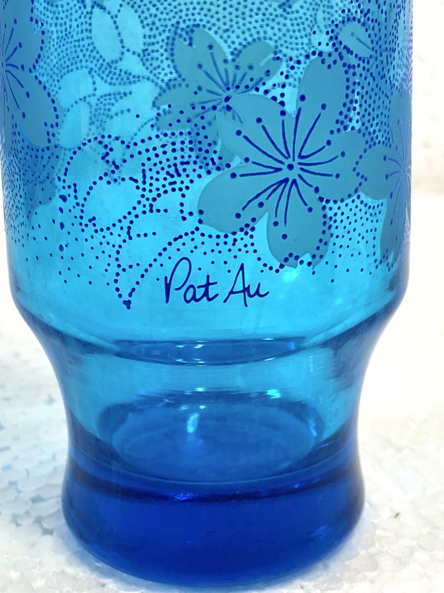 greatstuffuneed's tweet photo. SIX Vintage Signed PAT AU Brilliant Turquoise Blue Floral Drinking Glasses #vintage #PatAu #turquoise #blue #floral #drinking #glasses #Tumblers #Hawaiian #Hibiscus #Retro #Glassware #MCM #Collectibles #Etsy #deals #ShopSmall https://t.co/oYYxHJDPkF via
@Etsy https://t.co/dXzTRwwWga