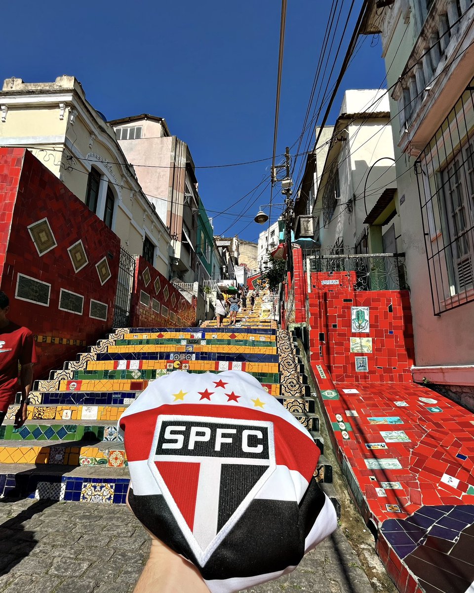 SaoPauloFC's tweet photo. Camisa maravilhosa! 😍

#VamosSãoPaulo 🇾🇪 https://t.co/LK0oD30bFE