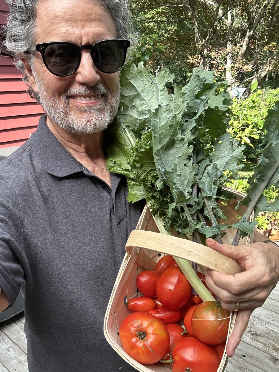 Chris Sarandon tweet media