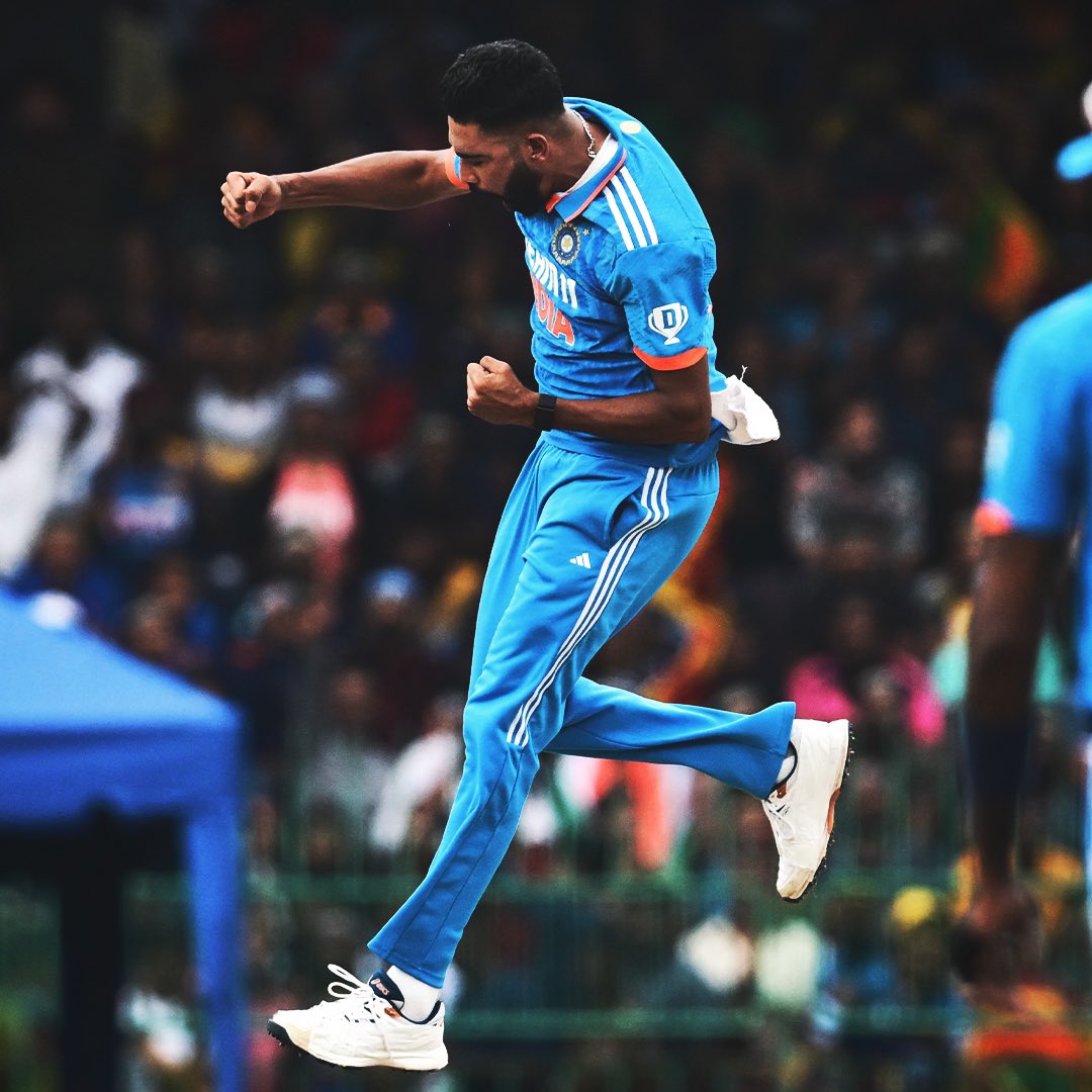 syedable's tweet photo. #AsiaCupFinal #INDvSL #siraj https://t.co/NcB9Ax7Dv1