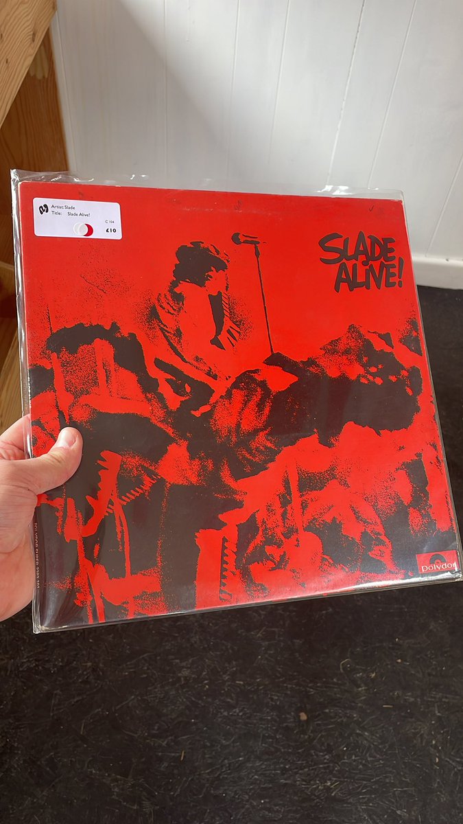 Cleaning some records for the shop here, listening to this one. Slade were real ones weren’t they. Love how Noddy simply refused to learn to sing and just screamed instead, insane power.