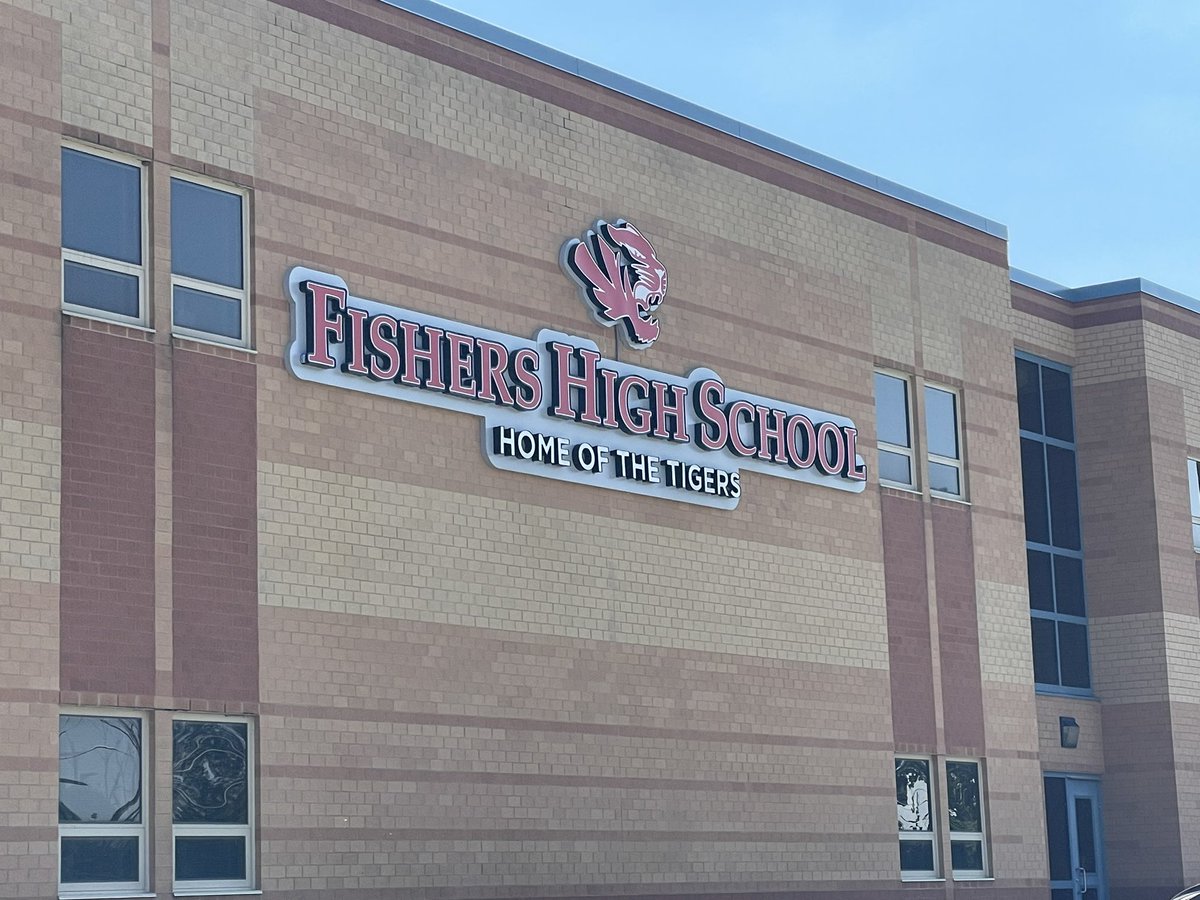 _suzannethomas's tweet photo. #SuzNews
Support @HSESchools Whether FHS/HSE we are ONE community in My HSE Alumni Series. Stay tuned for more!!
Vote YES this Nov support our Teachers & Students.
#sharingstories
#VoteYes
#TerrificTeachers
#HSERocks
#ShareShareShare
#TellTwoFriends
https://t.co/1pcy8vDI8w https://t.co/vY8Xf4IsTI