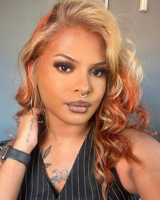 Should I keep the blonde? https://t.co/YkjbqZFCly<a href="/tag/ass"class="tags"><span>#ass</span></a><a href="/tag/trans"class="tags"><span>#trans</span></a>