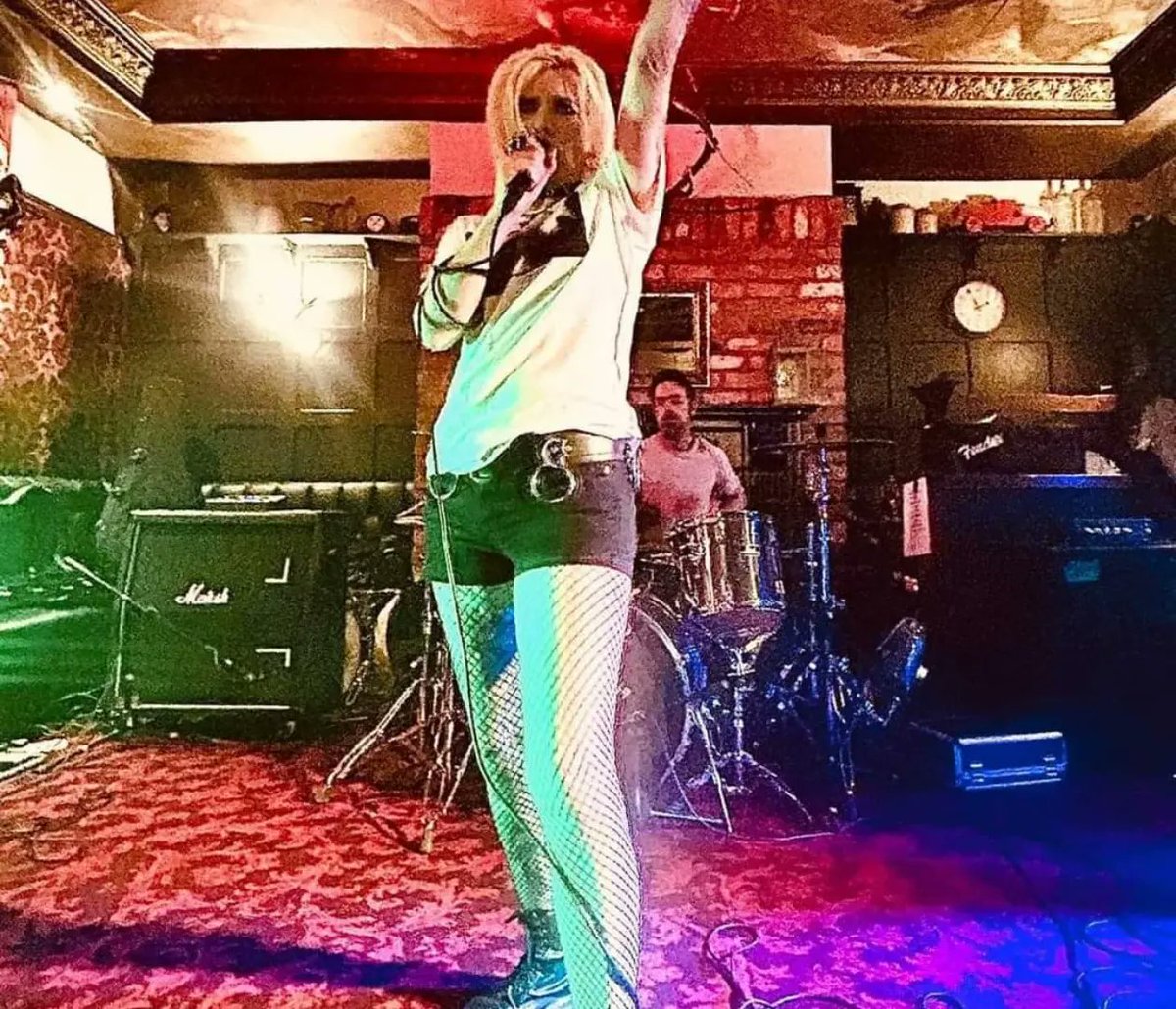 LoGOz_UK's tweet photo. @PeeshNE63 @PaulLoGOz #logoz #logozuk #logozmusic #unsignedartist #unsigned #unsignedmusic #rock #hardrock #punk #punkrocknroll #music #newmusic #band https://t.co/4IcCqCkBBN