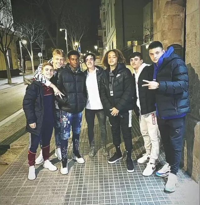 _Futbolero_'s tweet photo. ¿A cuántos conocéis? https://t.co/92Rb5mQuG7