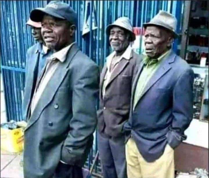 To some I know we're useless not until you're in need!
😔
But don't worry, just help and don't hurt our feelings...

This life, No balance ⚖️