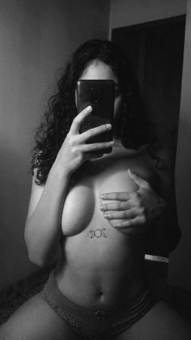 Wanna play? 🤍  https://t.co/QTk9cw3Dja https://t.co/urb09rkrSX