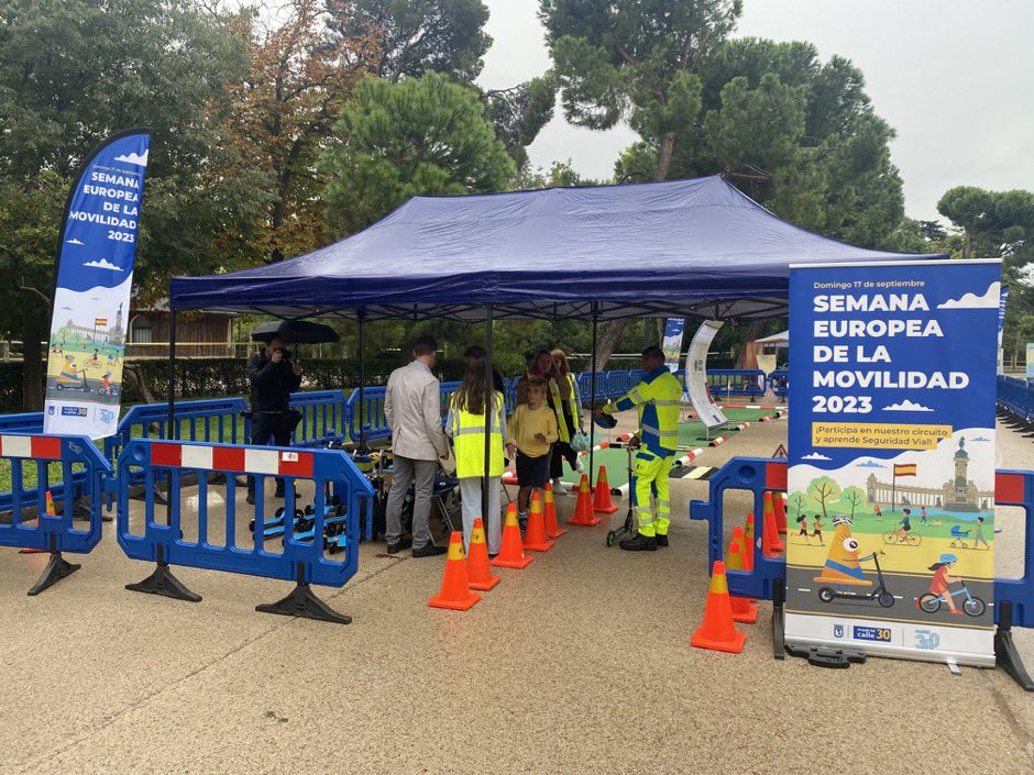 Hoy la Delegada de Obras y Equipamientos y Presidenta de <a href="/Calle30Madrid/">Madrid Calle 30</a>, <a href="/palomagromero/">Paloma García Romero</a>, ha visitado el circuito de seguridad vial que hemos organizado con motivo de la #SemanaEuropeaDeLaMovilidad
#SEM2023Madrid