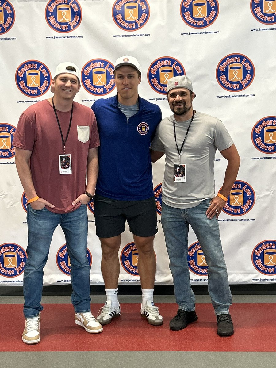 bigapplehockey's tweet photo. Our own Anthony LaRocco won the Anders Lee KanJam event for a great cause yesterday! Anthony went on to give trophy to kid and family battling cancer @ALaRocco0801 #isles #kanjam #anderslee #andersleekanjam https://t.co/tymQcldLSp