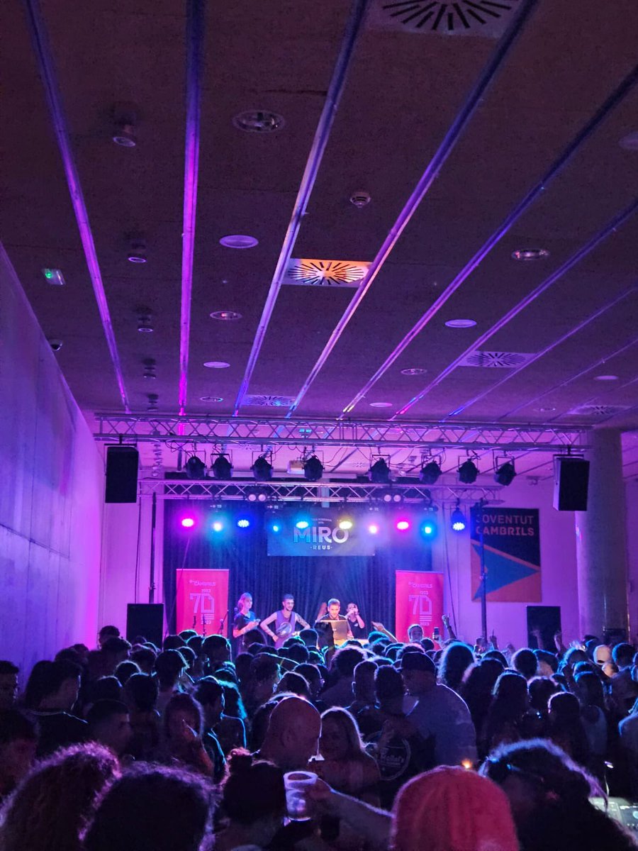 🎉🎉Èxit incontestable de la primera edició de Barretes tot i celebrar-se a l’Ateneu Juvenil