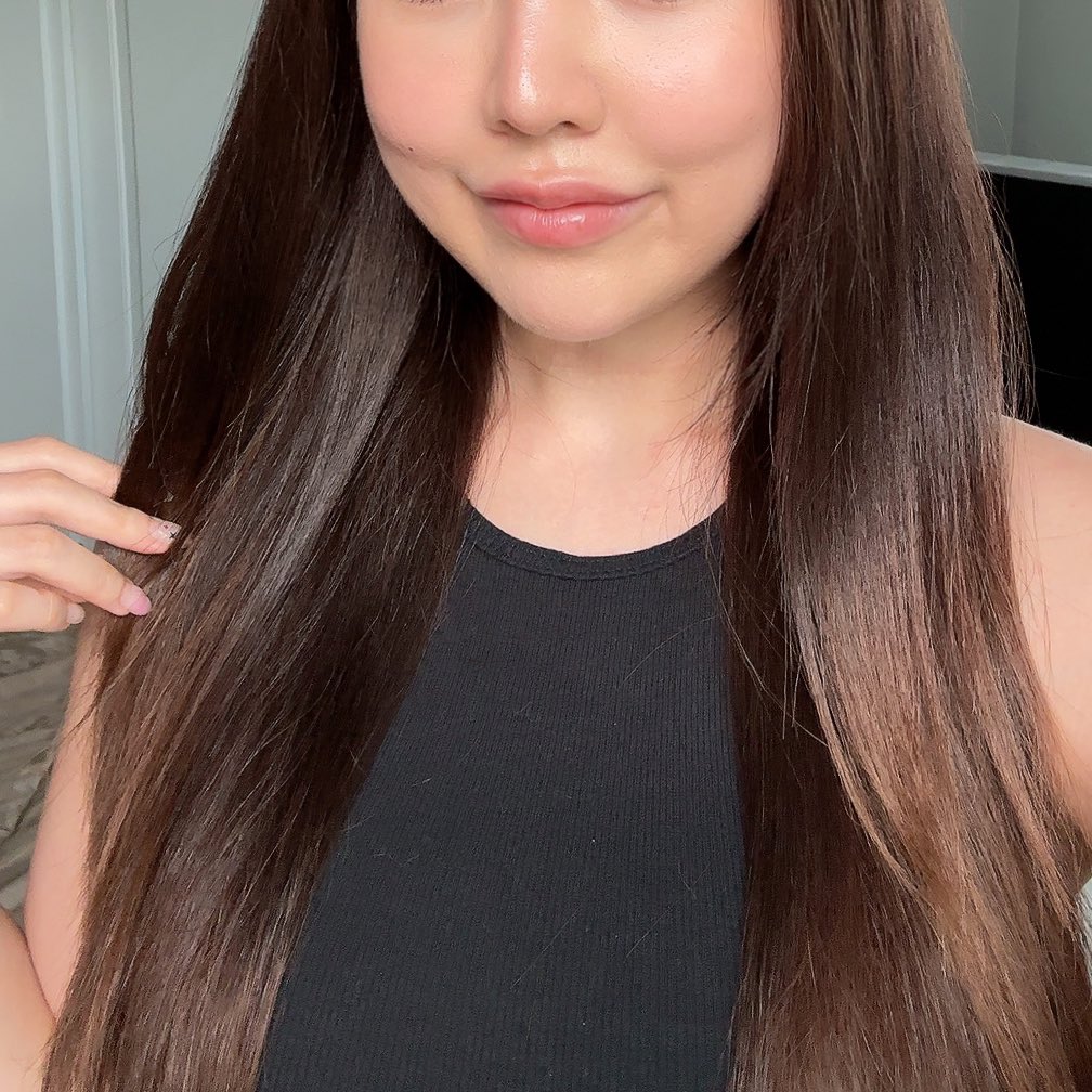 jenitalks's tweet photo. รีวิวทำสปาผมที่สบายที่สุดดด งบ 600 บาท แบบหลับได้เลย zZzzz ที่ Mossy Beauty ฮะ จริงๆรอบนี้มาทำสีผม แต่เขาแนะนำว่าลองทำ spa nano ด้วยเถอะ แล้วจะติดใจจริงๆ นี่เลยแบบ อะ ทำ ชอบนวด ชอบอะไรผ่อนคลายอยู่แล้ว 

ฟีลเหมือนมาสระไดร์ แล้วเน้นนวดเยอะๆ ใครชอบนวดตัวอยู่แล้ว ลองเถอะ นี่เหมือนการเป็นการเน้นนวดสปาที่หัวสุด โคตรจะ relax ทำเสร็จหัวโล่งเว่อ แล้วผมสวยพริ้วฝุดด