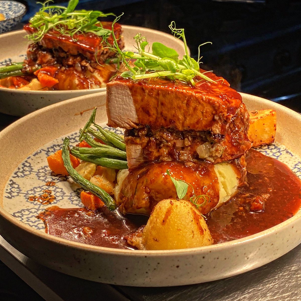 Our Roast this Sunday: Roast Turkey &amp; Stuffing served with all of the Trimmings 😋 Call us now to book ☎️ #LouthChat #No3Collon