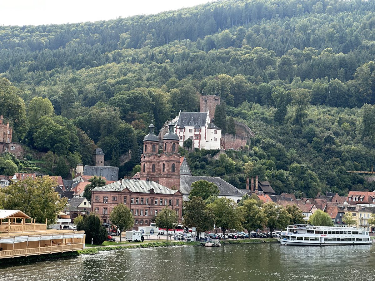 realbookofbenj's tweet photo. Some very old buildings. Germany doesn't have many of them anymore, because most of the buildings were destroyed in World War II; and the problem was not those who dropped the bombs, but a man, an orator, who manipulated the people by telling them what they wanted to hear, but they got a war and became the enemy of the world, the Nazis. War is not glory, but death and destruction.
#peace