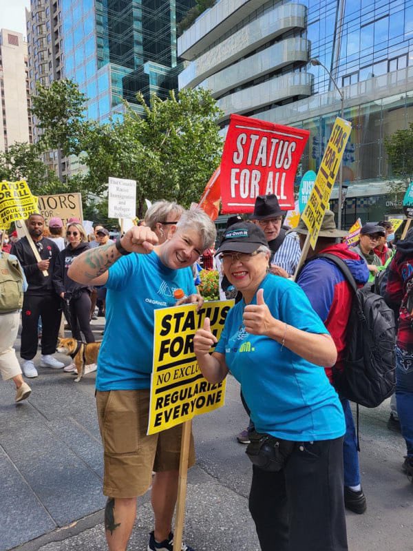 OPSEU's tweet image. Migrants are workers too! They deserve the same rights and protections as all other workers in Canada! The threat of deportation = higher risk of exploitation.
@JustinTrudeau listen to the thousands who took to the streets today - it’s time for #StatusForAll! 

@MigrantRightsCA