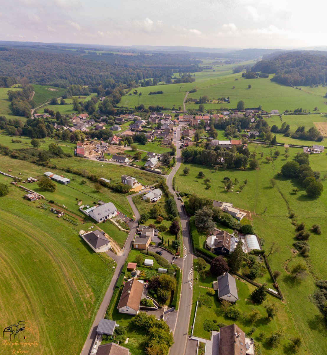 ClickArden's tweet photo. Issancourt-Rumel vu du ciel https://t.co/KBNoWtAOl3