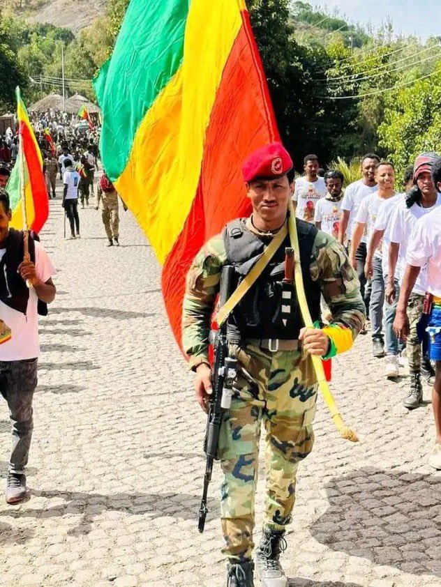 GEwnetou's tweet photo. አሁን ሁሉም ነገር በገሀድ ወጥቷል ማን ማንን ተሸክሞ መቀሌ እንደገባ ቁልጭ ቡሏል 
መተኮሱንማ ማንሞ ይተኩሳል 
ፋኖ ሲቶከስ አነጀት ይበጥሳል
#fanostrong
#FanoCourage 
#AmharaResistance 
#AmharaRevolution https://t.co/j8YpLdRlge