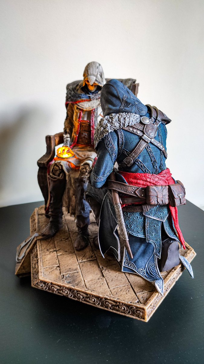 juanmawl's tweet image. 🔹Diorama completo🦅🪶

La figura es una auténtica maravilla. Representa a la perfección uno de los mejores momentos de toda la franquicia. Un momento que después de 12 años sigue poniendo los pelos de punta.

Legendario🤯

📌📸 (5/9)

#RIPAltair #PureArtsSnap #AssassinsCreed