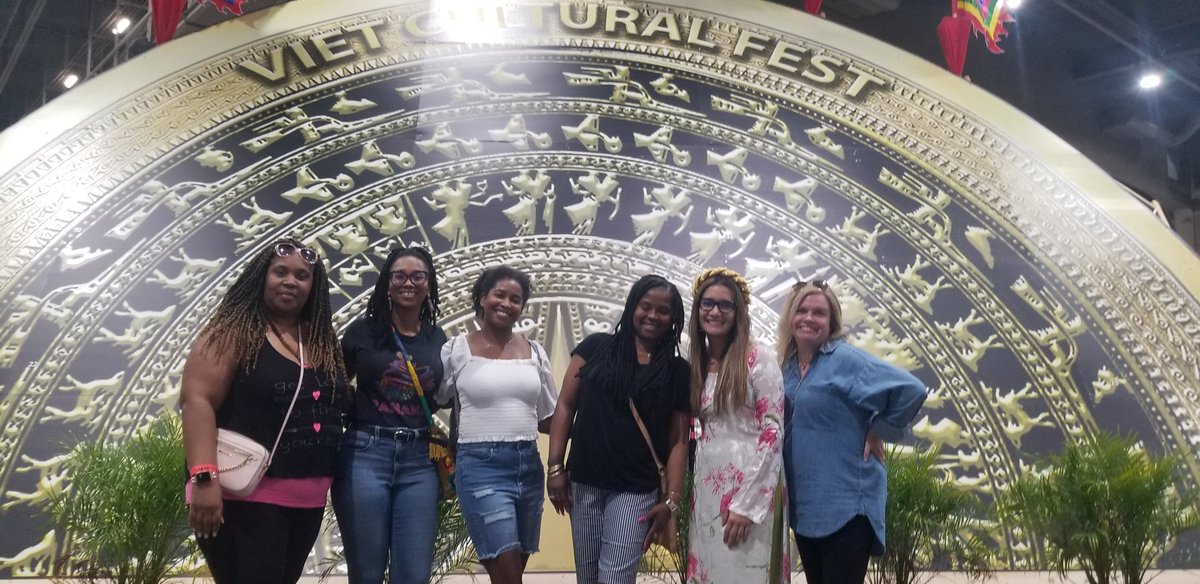 ms_ctran's tweet photo. Special day!๐ @CyFairISD represented @vculturalfest๐งง with appearances from @CFISDWilson and @CFISD_Hancock a-team members. So grateful and appreciative of your support. ๐ @Counselorette16 @EvaPCFISD @NatashaJernagin #houstonfestivals #multiculturalawareness #vietculture https://t.co/jNWey32zOV