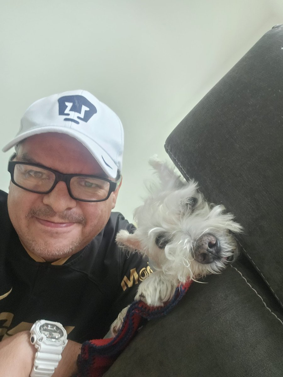Rogerivanovich's tweet photo. Vamos Pumas!!! Hoy ganamos!!  @TUDNMEX #lonuestroeselfutbol https://t.co/IMse4vNGUy