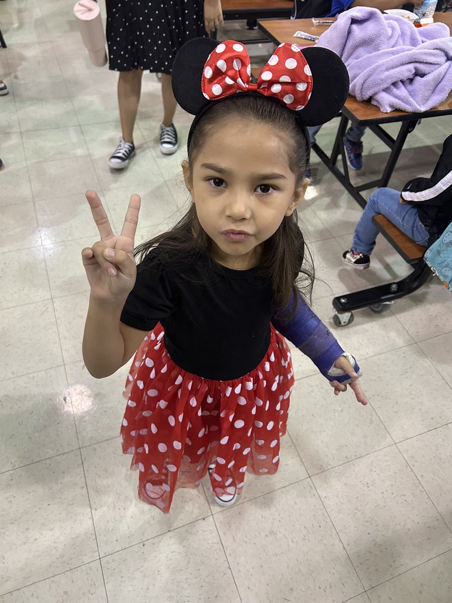 zavia_hall's tweet photo. @MrsCampos3  my cuteness overload 🥰💘 https://t.co/U9W5ETw7KK