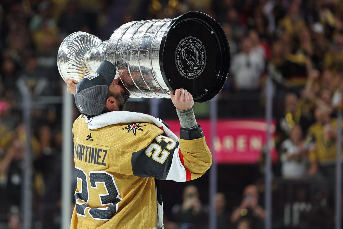 GoldenKnights's tweet photo. 23 days until the puck drops at The Fortress! 🍸 https://t.co/4uZsoCcNxJ