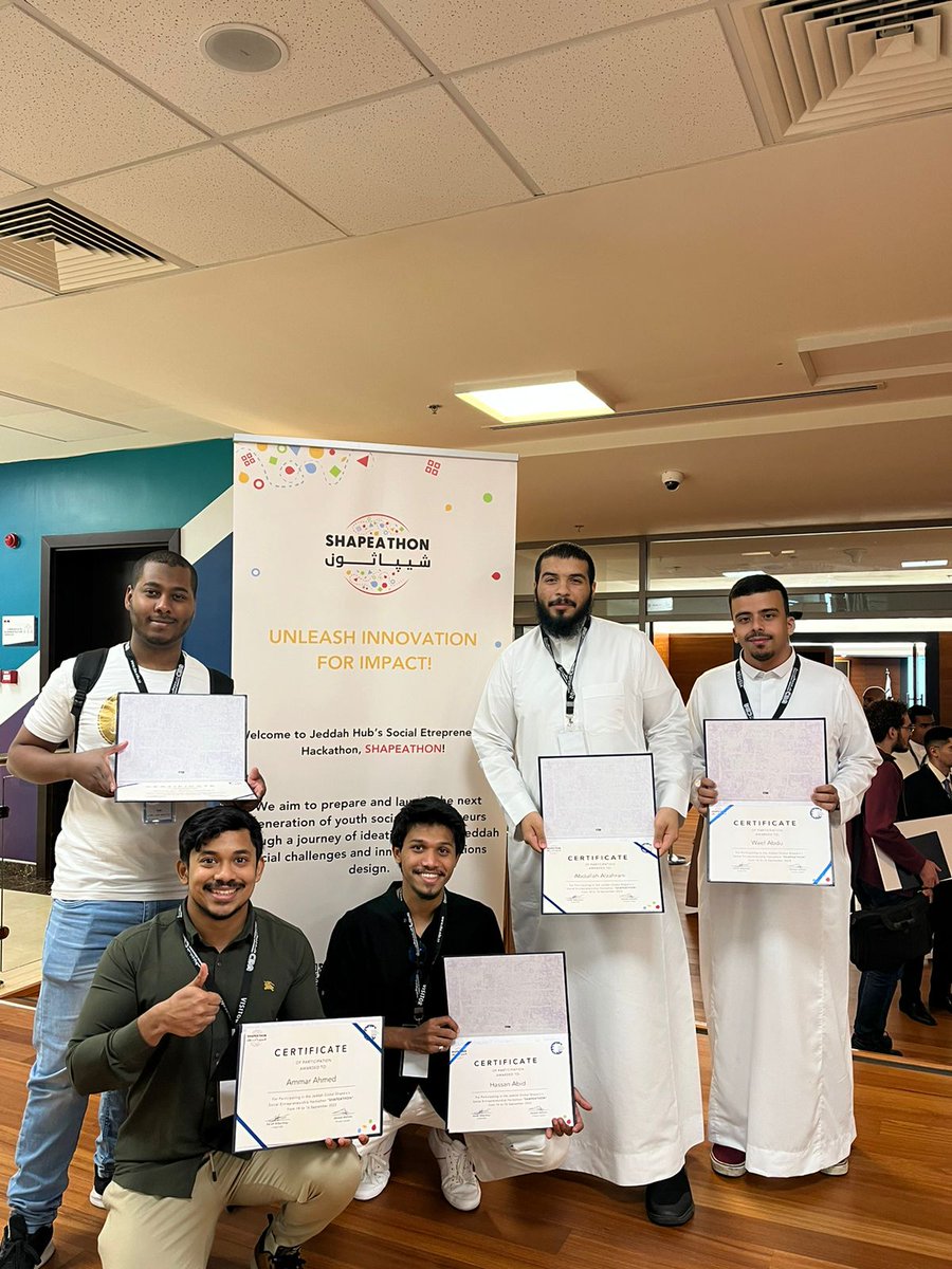 AA_ElEad's tweet photo. استمتعت جداً بمشاركتي في هاكاثون #shapeathon , حرفيا مثالي تكلم من ناحية تنظيم وورك شوبز والجو الايجابي. شكراً لزملائي عمار المولد عمار حسين حسان عابد وائل سيف كنتم خير رفيق في الرحلة هذي https://t.co/xN5GUC1p0w