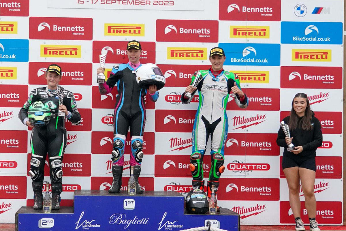 OfficialBSB's tweet photo. HEL Performance British Junior Supersport Championship with Motocourse - Wilkinson pips Jones after tight scrap:
https://t.co/ePkO9hJJVH https://t.co/hHxIwOcleU
