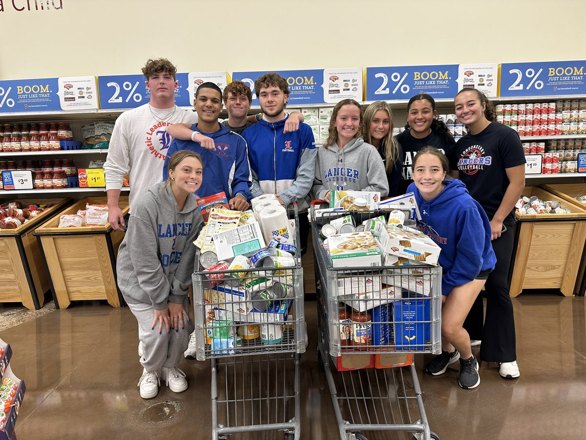 Our carts are full!! Thank you L'derry Hannaford and Dead River Company for your donations to NH Tackles Hunger! 
Cash donations will be gratefully accepted at the Mack Plaque football game Friday! 🏈
<a href="/Londonderry_ath/">Londonderry Athletic</a> 
<a href="/Londonderry_lhs/">Londonderry High School</a> 
<a href="/JimmyLauzon1/">Jimmy Lauzon</a> 
<a href="/NHIAA_LOA/">NHIAA</a> 
<a href="/WMUR9_Sports/">WMUR Sports</a>