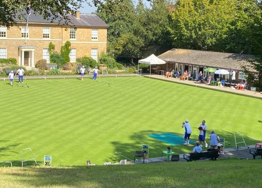 DmTurf654831's tweet photo. Green looking stunning in the sun for hertford bowls club finals weekend https://t.co/3BV33cWmA4