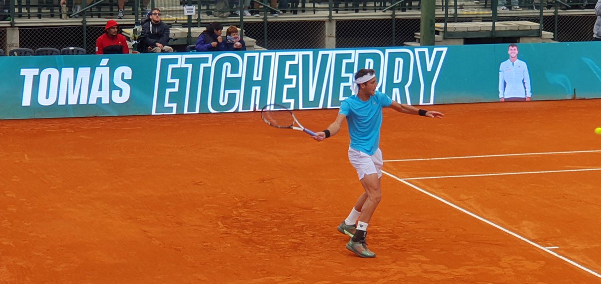 puppotenis's tweet photo. Cuarto y último punto: el debut de @tometcheverry vs. Edas #Butvilas 0-0*... https://t.co/2vHiSkcb14