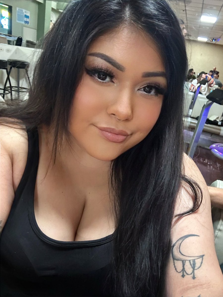 ur fave thicc latina at work, then after work 🫡💕