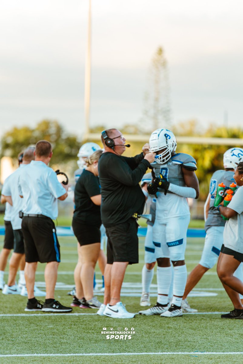 BehindThaLocker tweet media