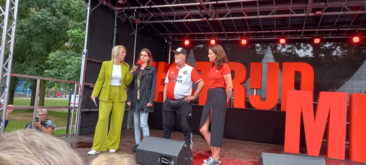 robert_limbach's tweet image. Spreek! Stem! Maak het verschil!! Stem SP!

MARIJNISSEN OP PRINSJESDAGPROTEST: TIJD VOOR EEN IDEEËNSTRIJD

SP Limburg Zuid is er klaar voor, op naar Den Haag, PrinsjesdagProtest 📷📷
#sp #prinsjesdagprotest #SPLandgraaf #SPHeerlen #parkstad #splimburg #PVDA #belgie #belgium