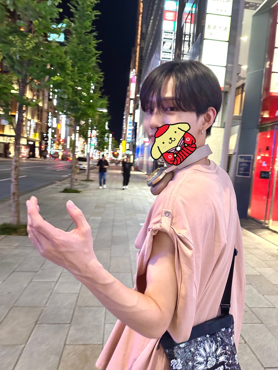 bx___land's tweet photo. 폼푸 https://t.co/ca1Ou7n5Xo
