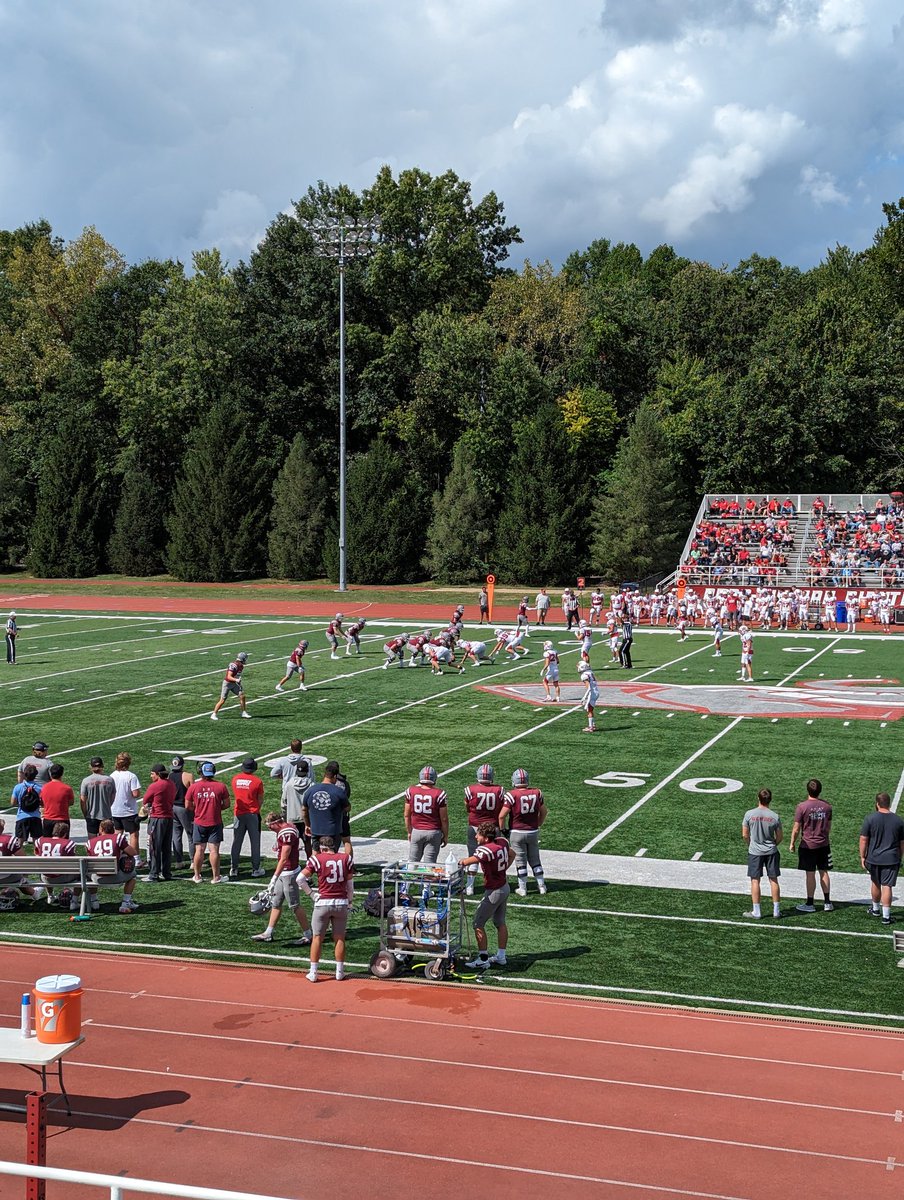 relliott2nd's tweet photo. Nice day for Rose-Hulman football. @RoseHulman https://t.co/kRKFGhtsVM