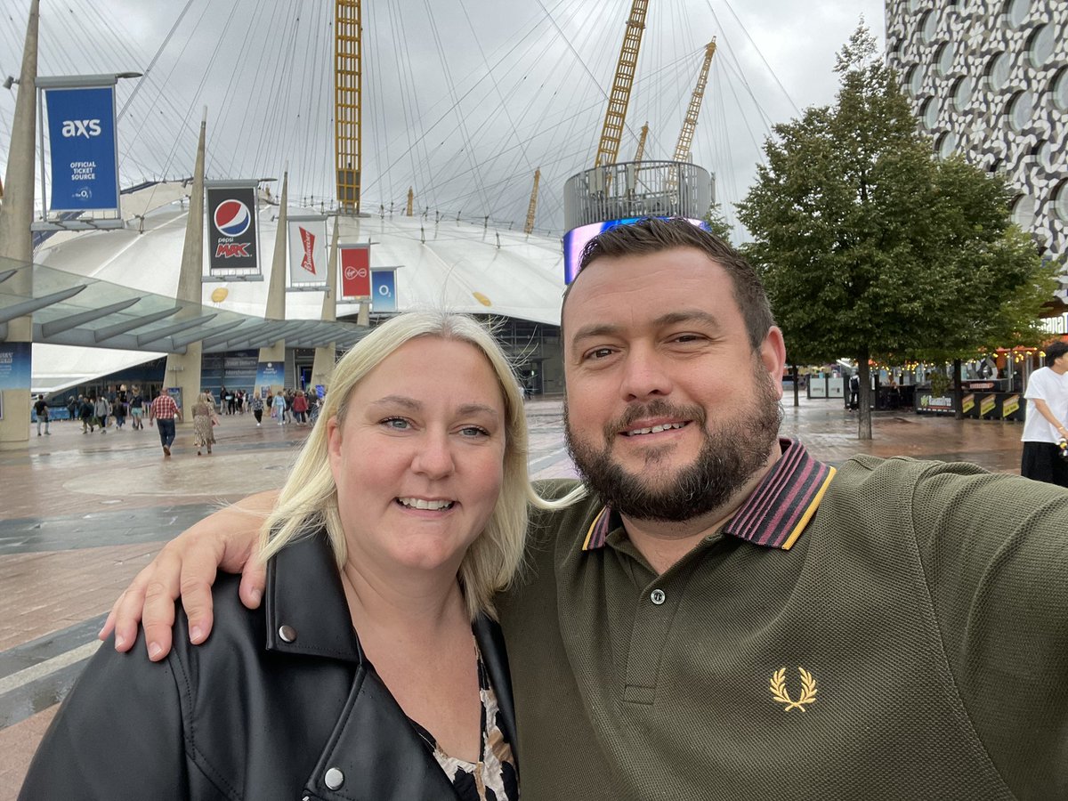 From Sheff Wednesday away to Shania Twain at the o2. #itfc #citytocity