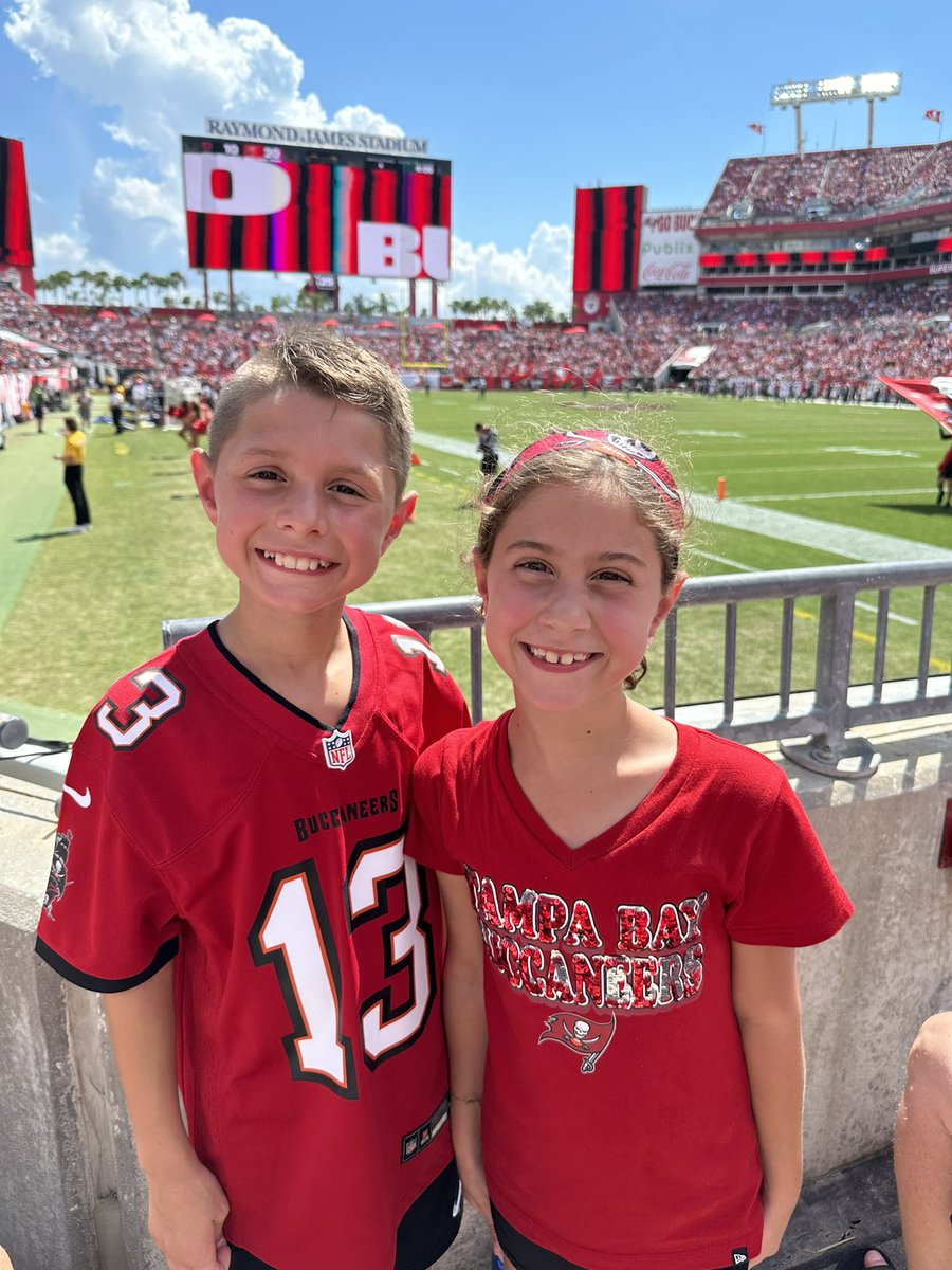 BCDeAngelo's tweet photo. #gobucs https://t.co/XNPQ17cj9F