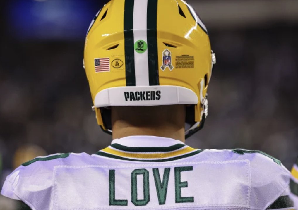 MitbullTim's tweet photo. @packers Calling all Packers fans worldwide… Let’s get it trending #showsome10LOVE https://t.co/u7s6PO823C