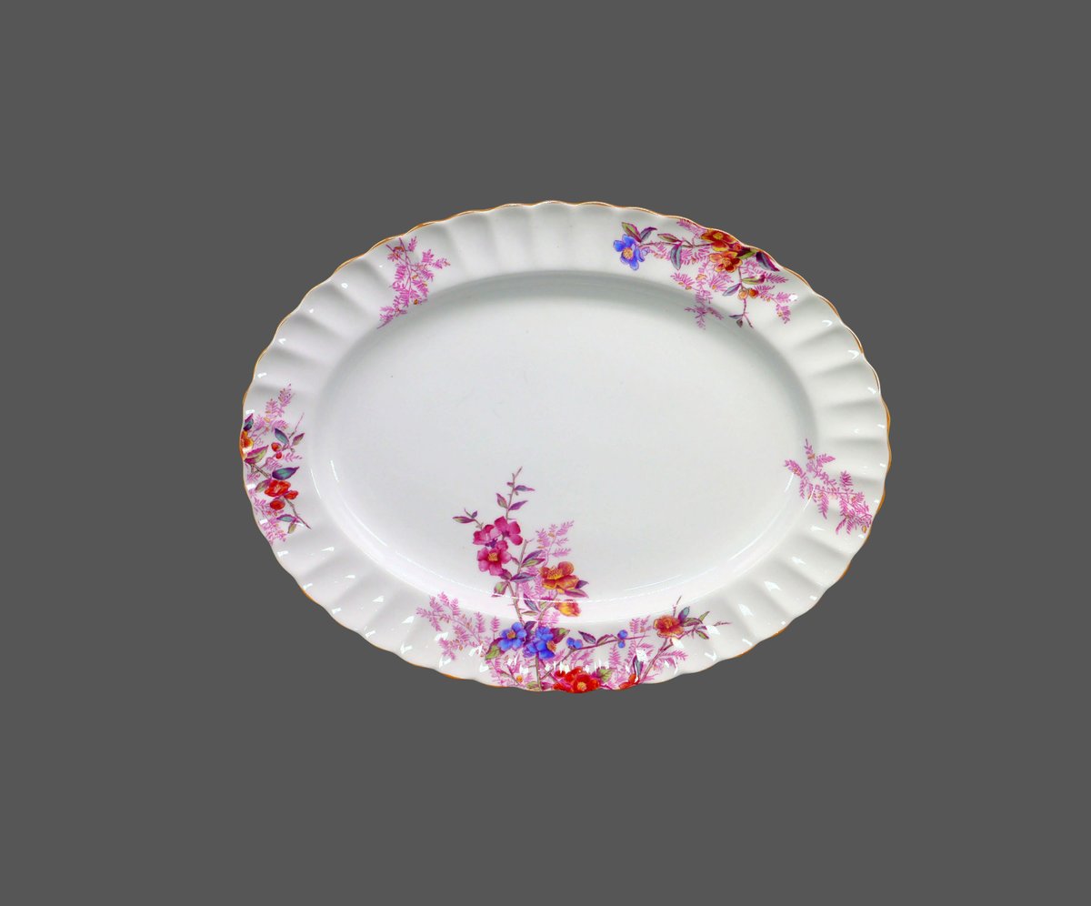 G97816960Girl's tweet photo. Spode Chelsea Garden oval platter made in England. https://t.co/WTmqUPV3YN via @Etsy #BuyfromGroovy #antiqueshop #tableware #dinnerware #vintagetableware #SpodeEngland #ChelseaGarden #SpodeChelseaGarden #EtsySellers https://t.co/w71ogqmJf0