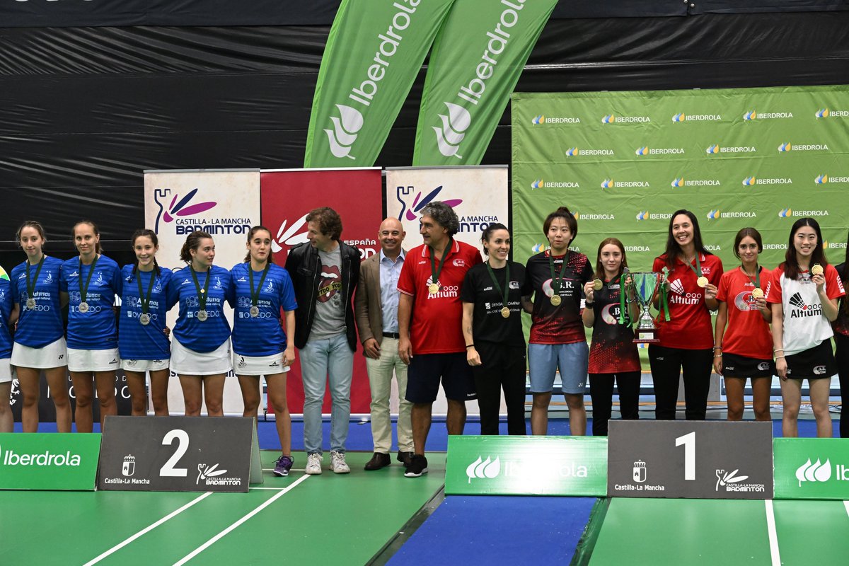 EFEdeportes's tweet photo. 🏸@Rinconadabadmin de Sevilla revalida el título de campeón de la #CopaIberdrola 2023. https://t.co/91Xkjay4Nv