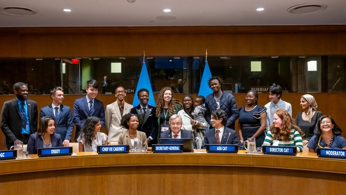 antonioguterres's tweet photo. Young people continue showing the world what climate leadership looks like.

At #UNGA and beyond, I am proud to stand with them &amp; urge them to continue pushing for #ClimateAction, ambition &amp; justice. https://t.co/l1F82wqcTW