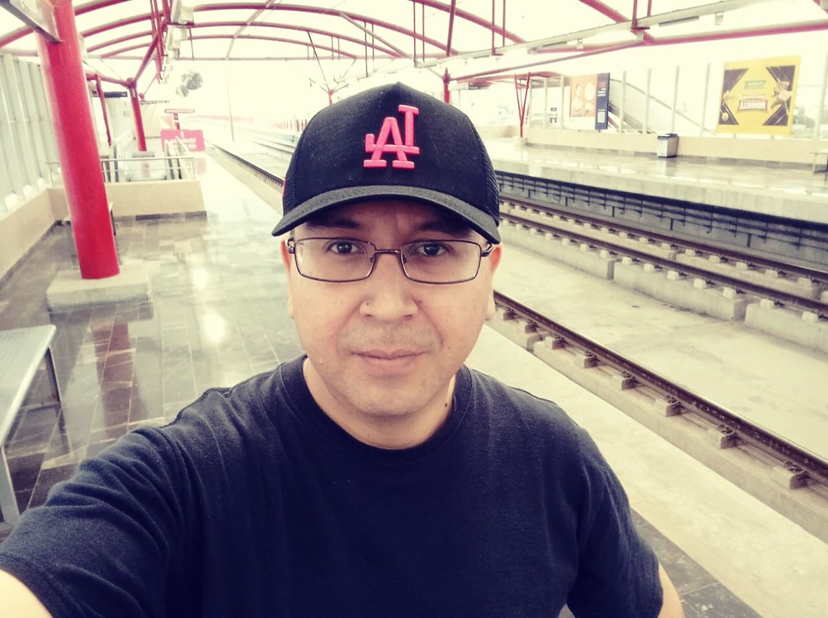 cachorrouno's tweet photo. Espero verte en la próxima estación: el otoño. Fin. 🚉 🍂✍️ https://t.co/HEJZue3Gjc