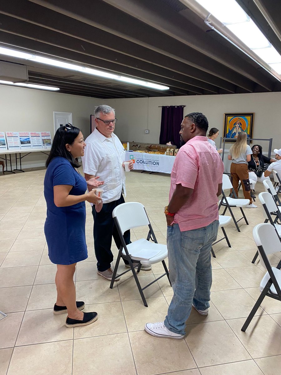 PLPG_Miami's tweet photo. Thank you to all those that joined our special town hall in Allapattah yesterday! We talked about the pending redevelopment plans for the General Services Administration (GSA) lot located at 1390 NW 20th St and how this public land could be used for public good! https://t.co/VGIDEReAjY
