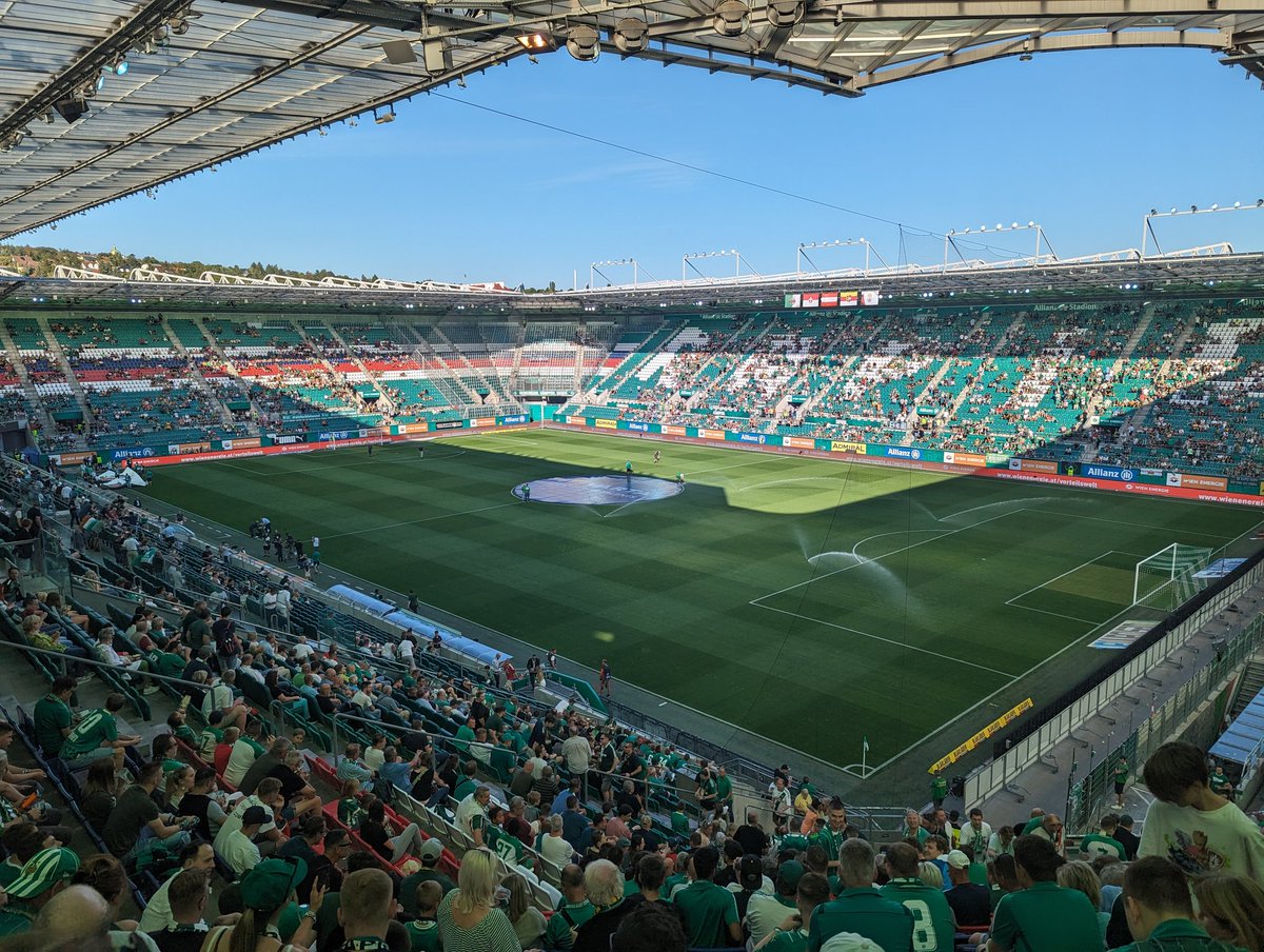 OtherBundesliga's tweet image. We're in with the fans at @SKRapid today so not the usual updates from us. #SCRWAC