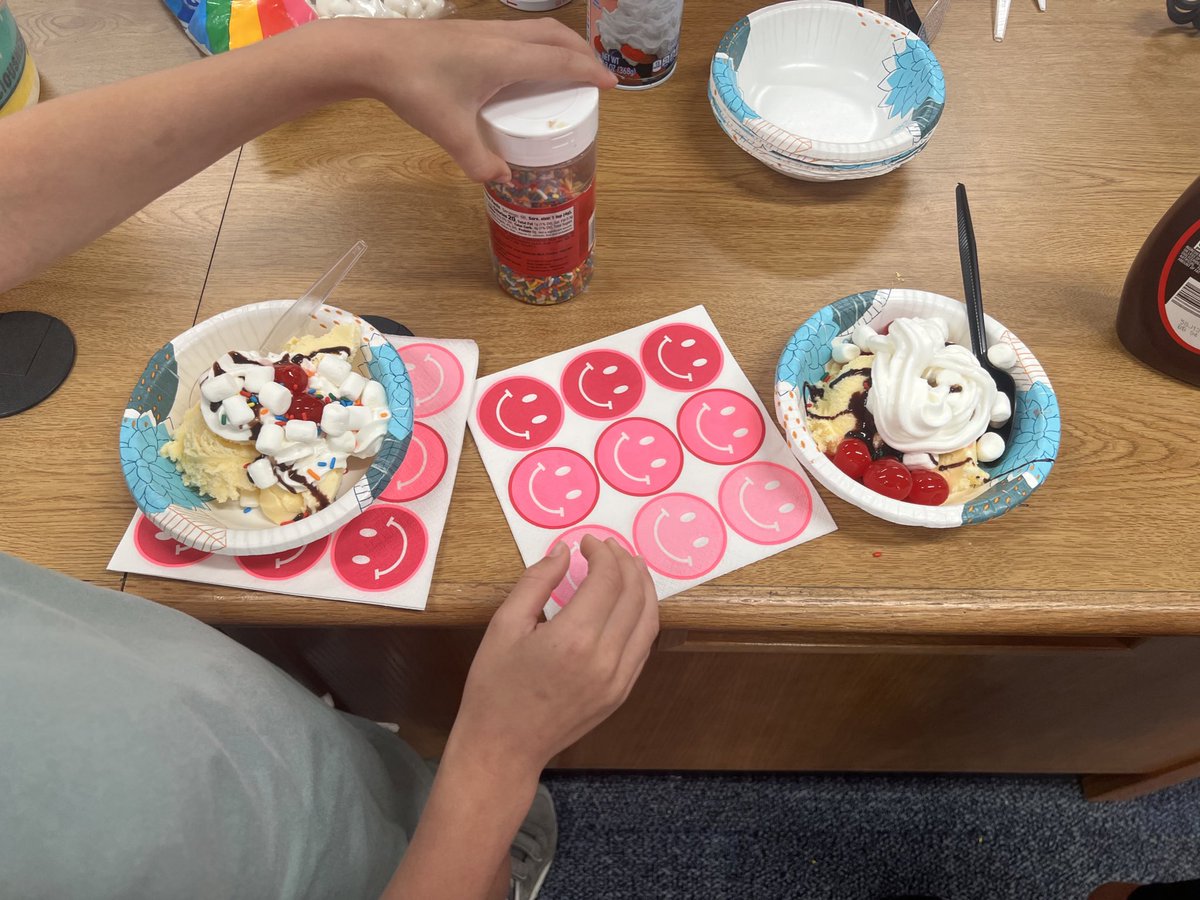 Ice cream sundaes to celebrate summer reading?? Don’t mind if I do!