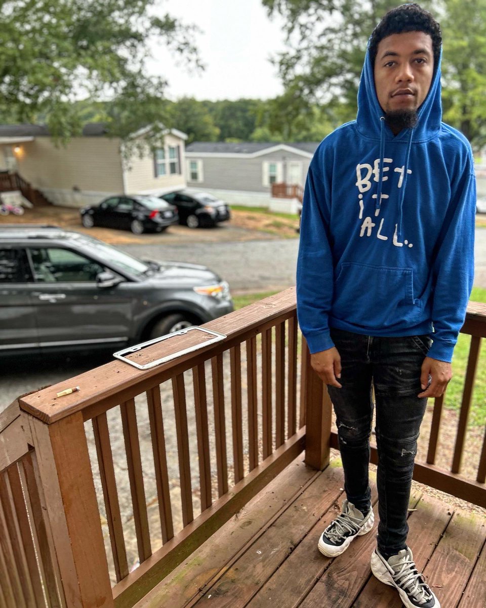 555slim's tweet photo. Back than he had paper but he didnโt plan ahead so now he broke. ๐ฐ #LLSlim https://t.co/VAb8S9K2wJ